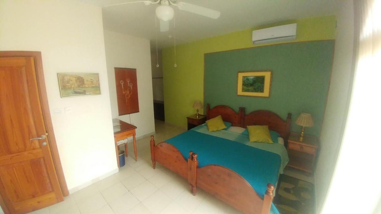 Akwador Guest House Marsaskala Ngoại thất bức ảnh